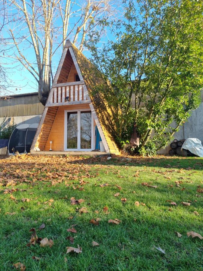 Le Chalet Tipi Avec Jacuzzi Et Jardin Труа Экстерьер фото